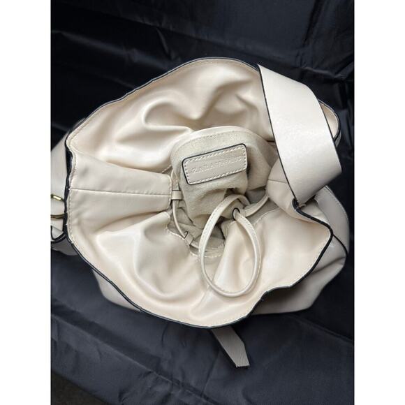 ZARA Trafaluc White Bucket-Style Small Leather Shoulder Bag - Picture 4 of 6